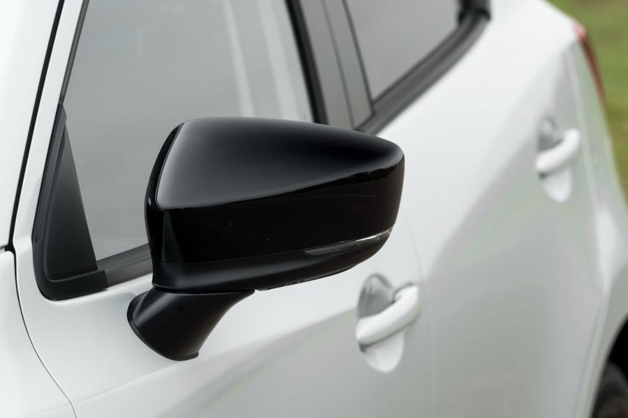 Детали экстерьера Mazda2 Sport Black (DJ) 2018 года  (UK) (фото 4 из 16)